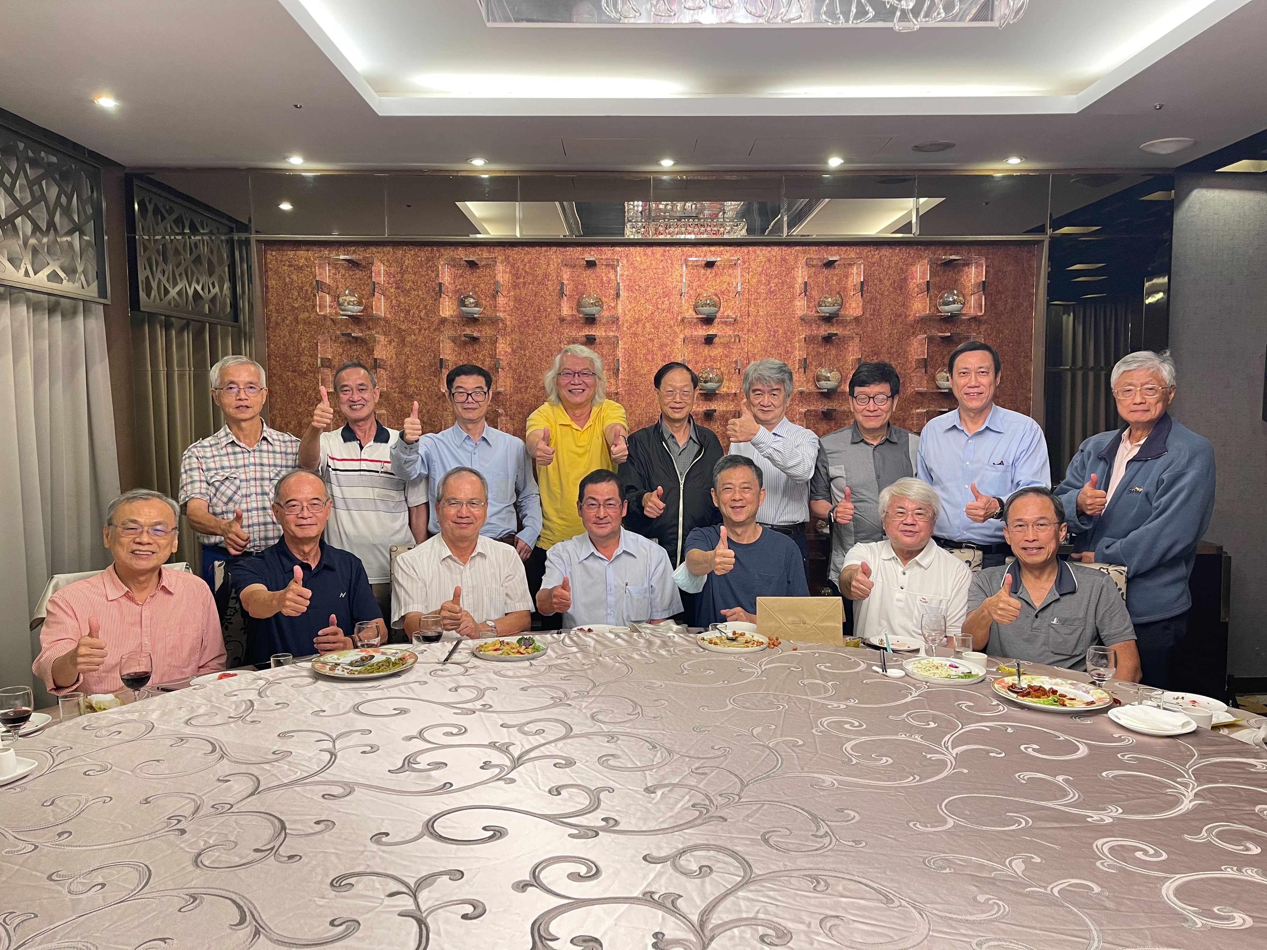 2022年9月15日多位在台同學於台北宴請返台同學劉立達博士